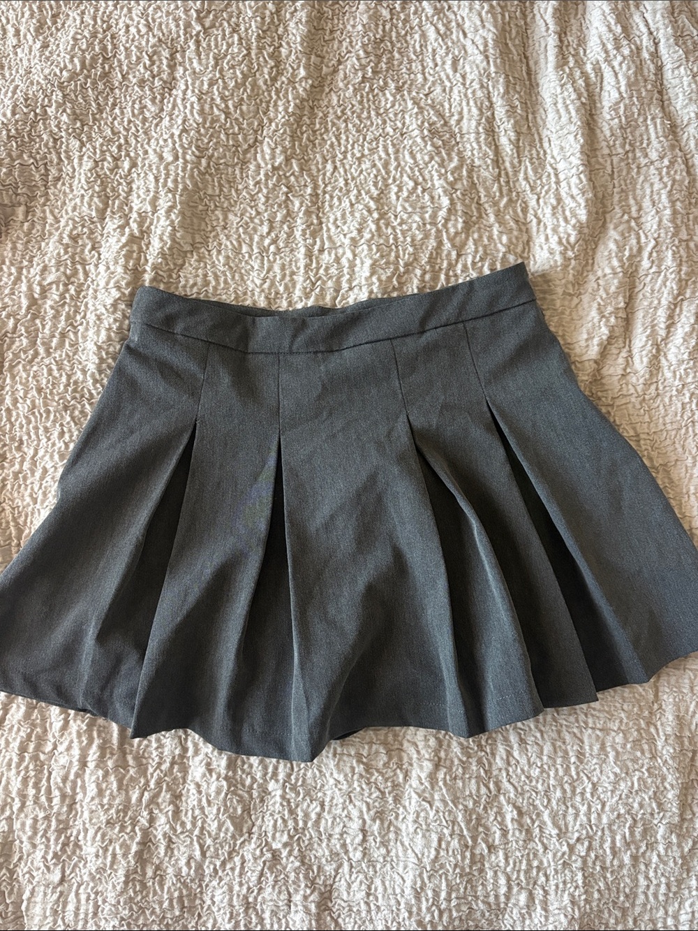 Pleated High-Rise Skort in Charcoal
